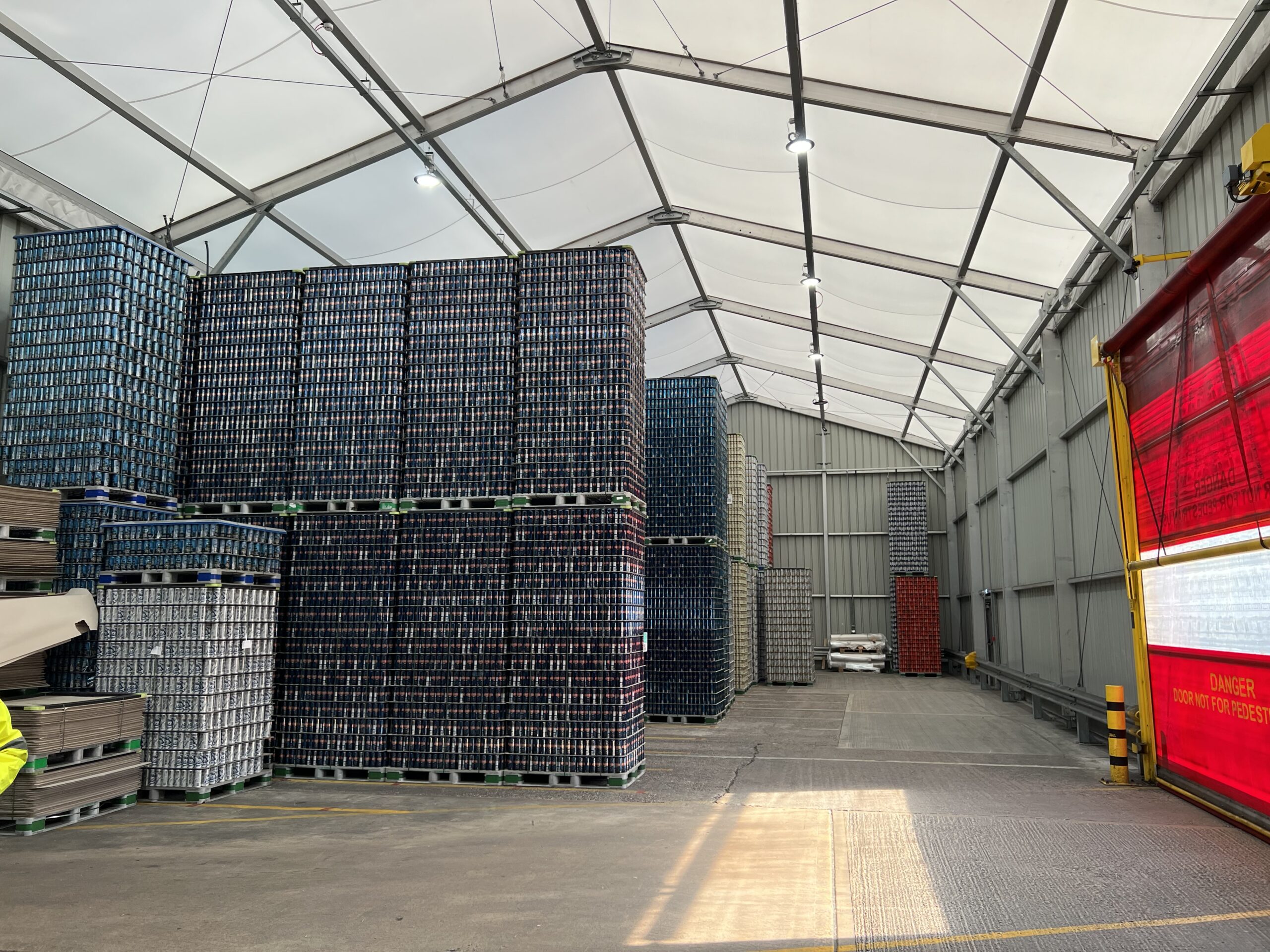 Insulated temporary buildings and indoor storage from Lauralu