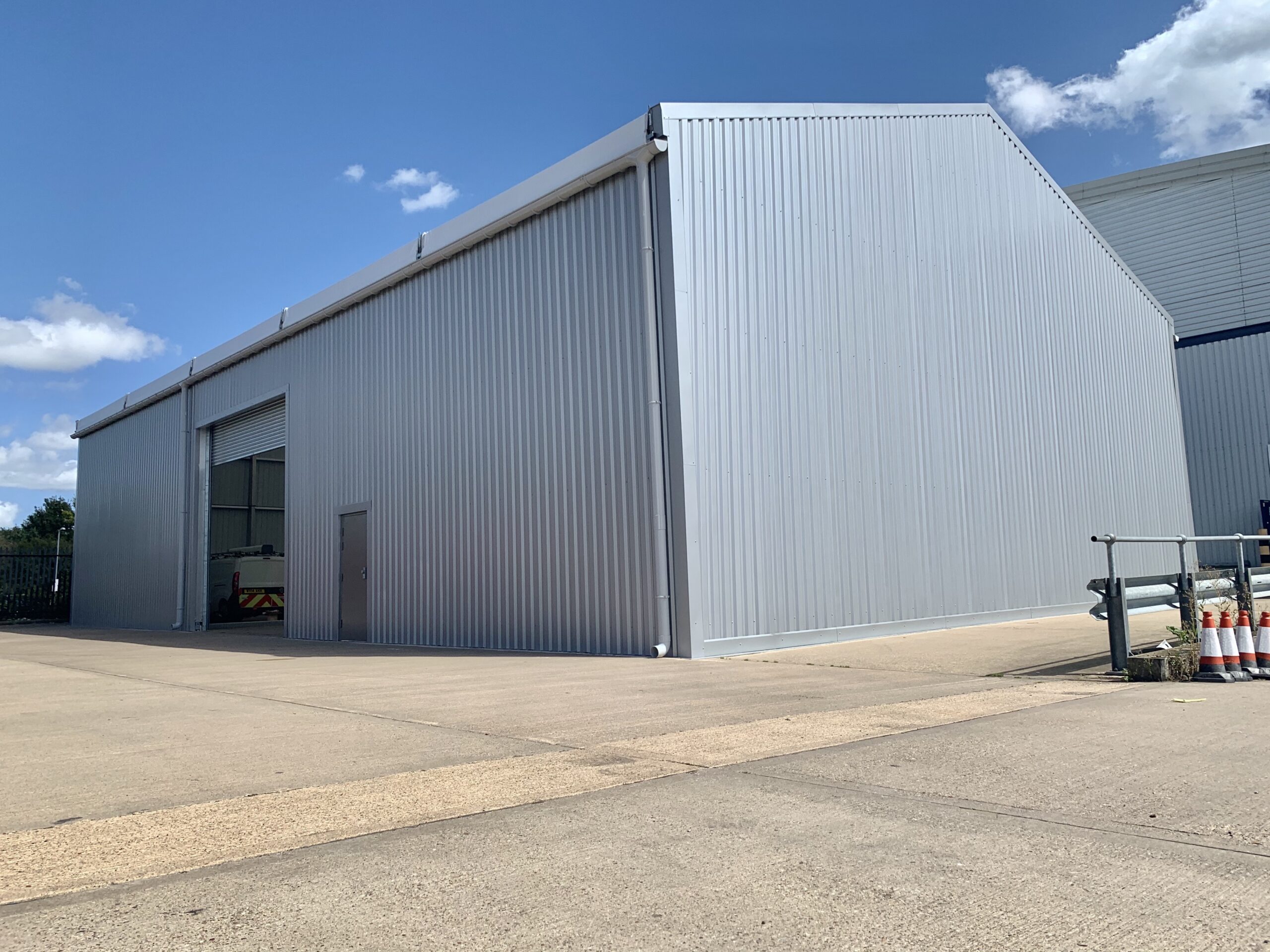 Side view of temporary Lauralu building